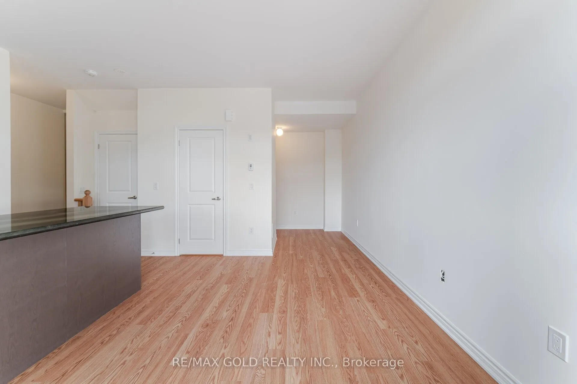 10 Halliford Place, #313
