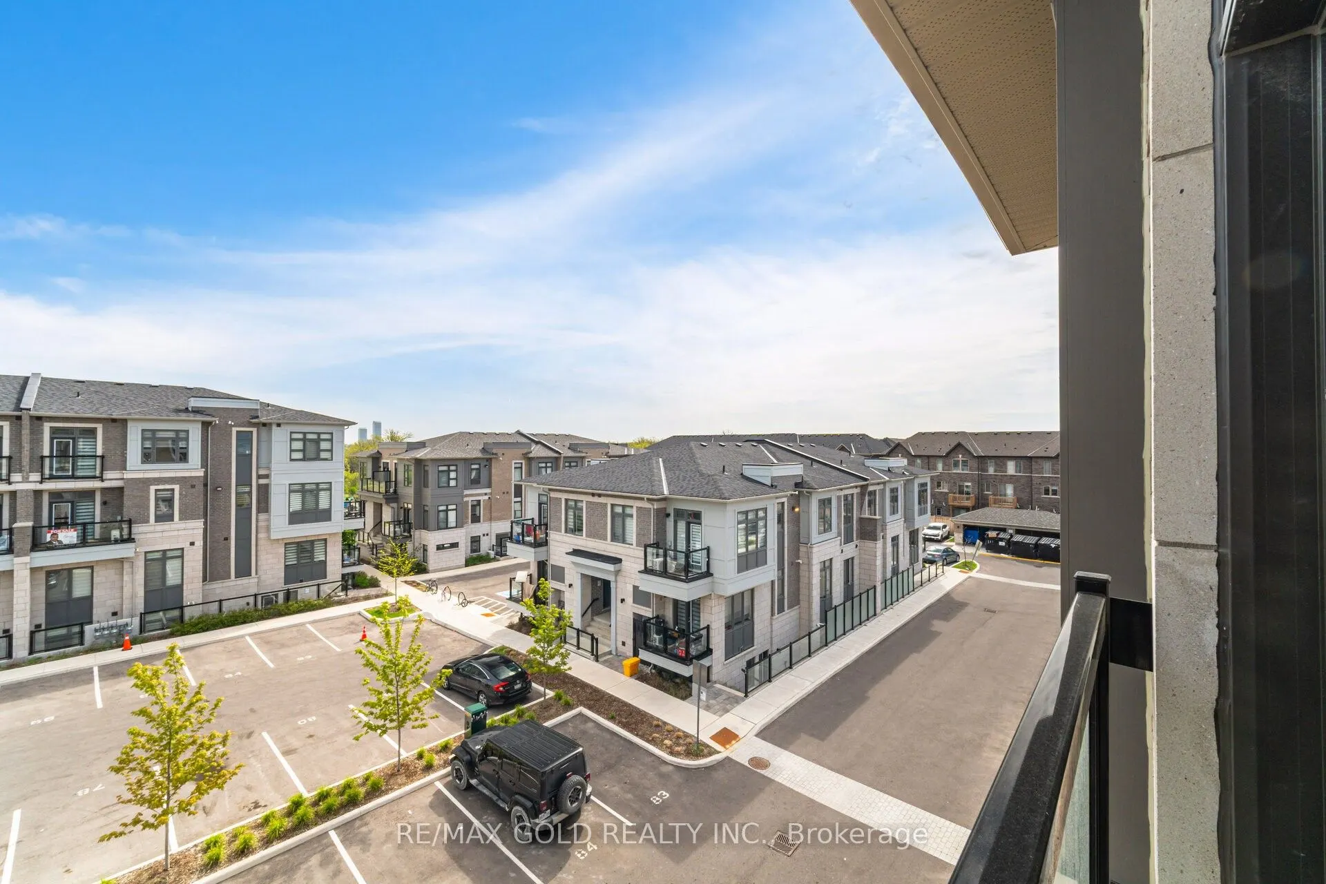 10 Halliford Place, #313