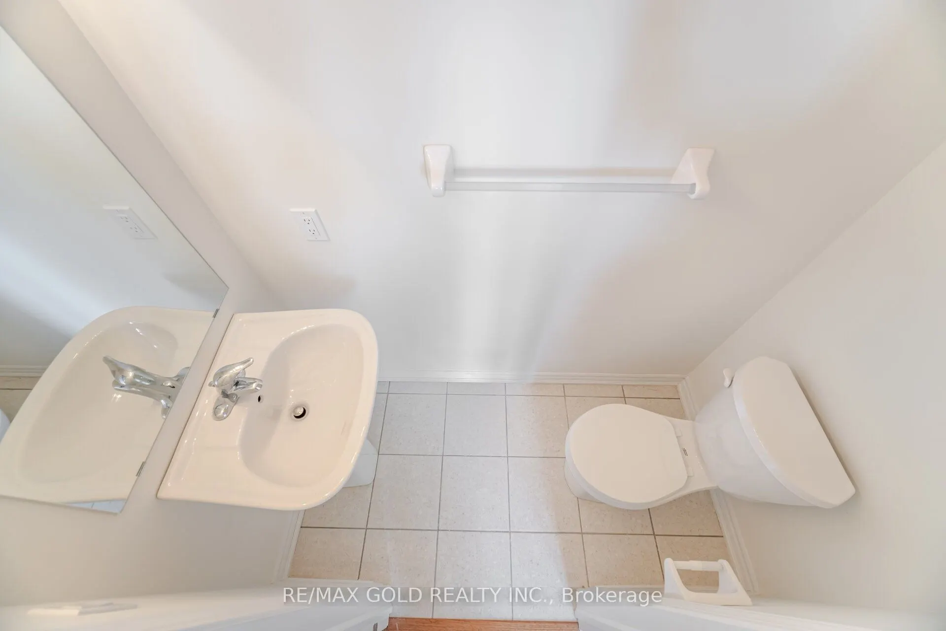 10 Halliford Place, #313