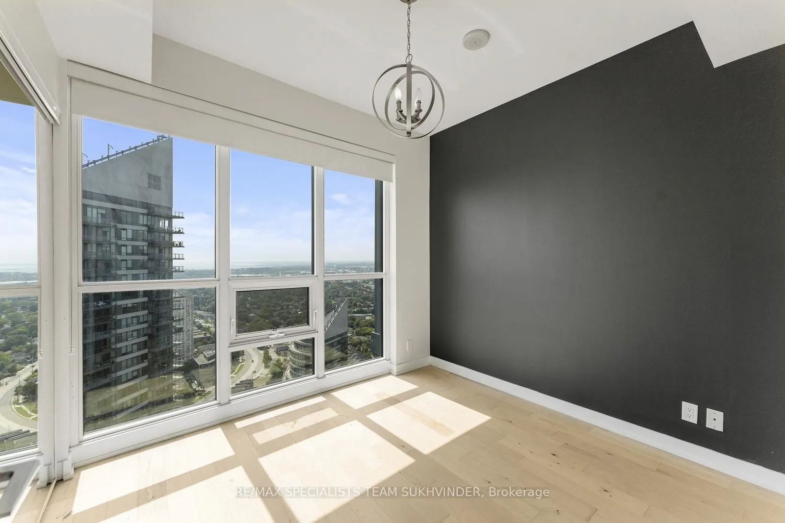 2212 Lakeshore Boulevard, #Lph03