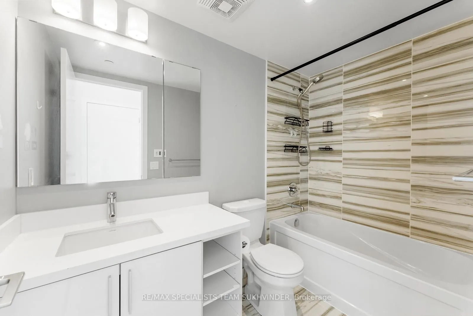2212 Lakeshore Boulevard, #Lph03