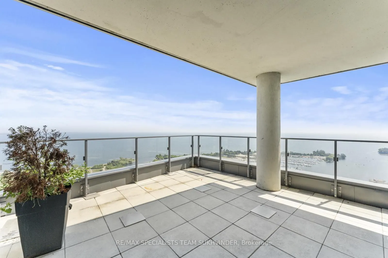 2212 Lakeshore Boulevard, #Lph03