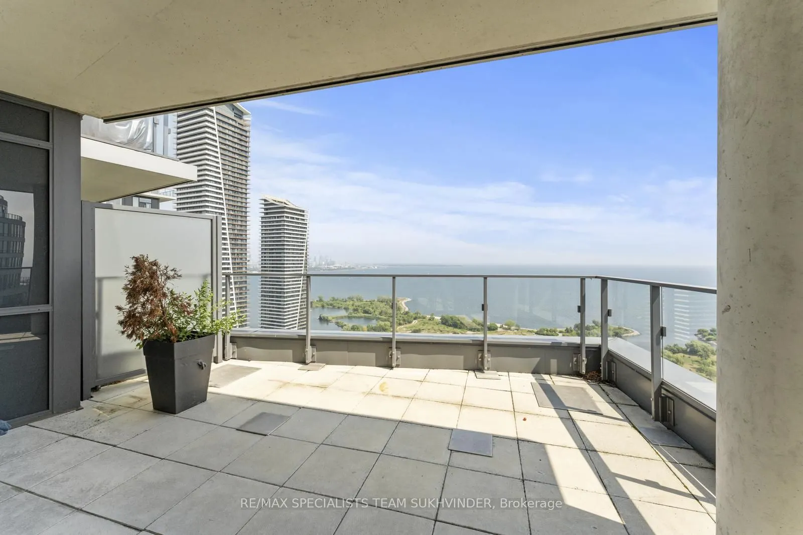 2212 Lakeshore Boulevard, #Lph03