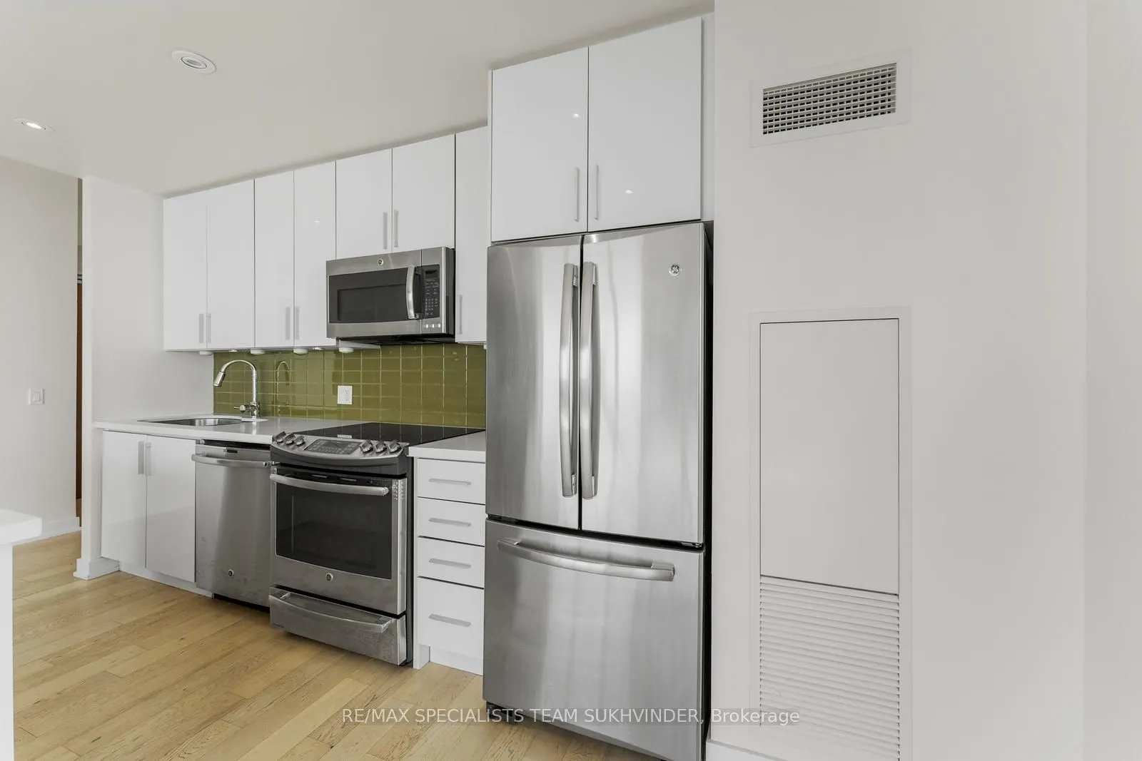 2212 Lakeshore Boulevard, #Lph03