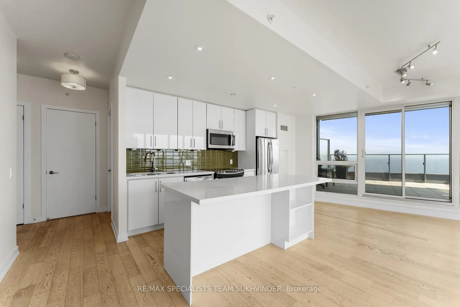 2212 Lakeshore Boulevard, #Lph03