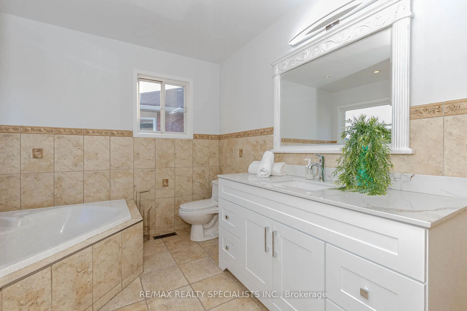 5989 Aquarius Court