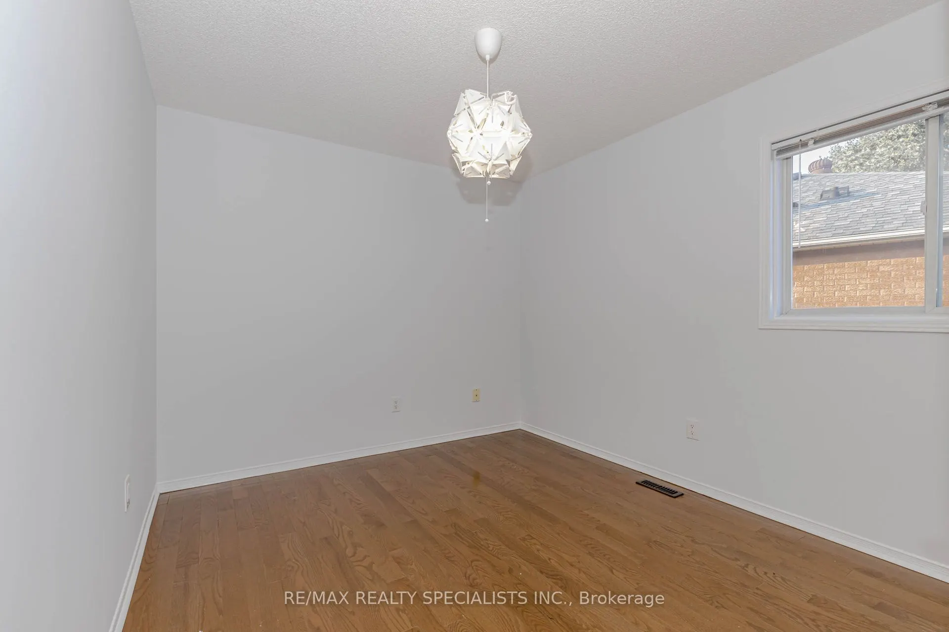 5989 Aquarius Court