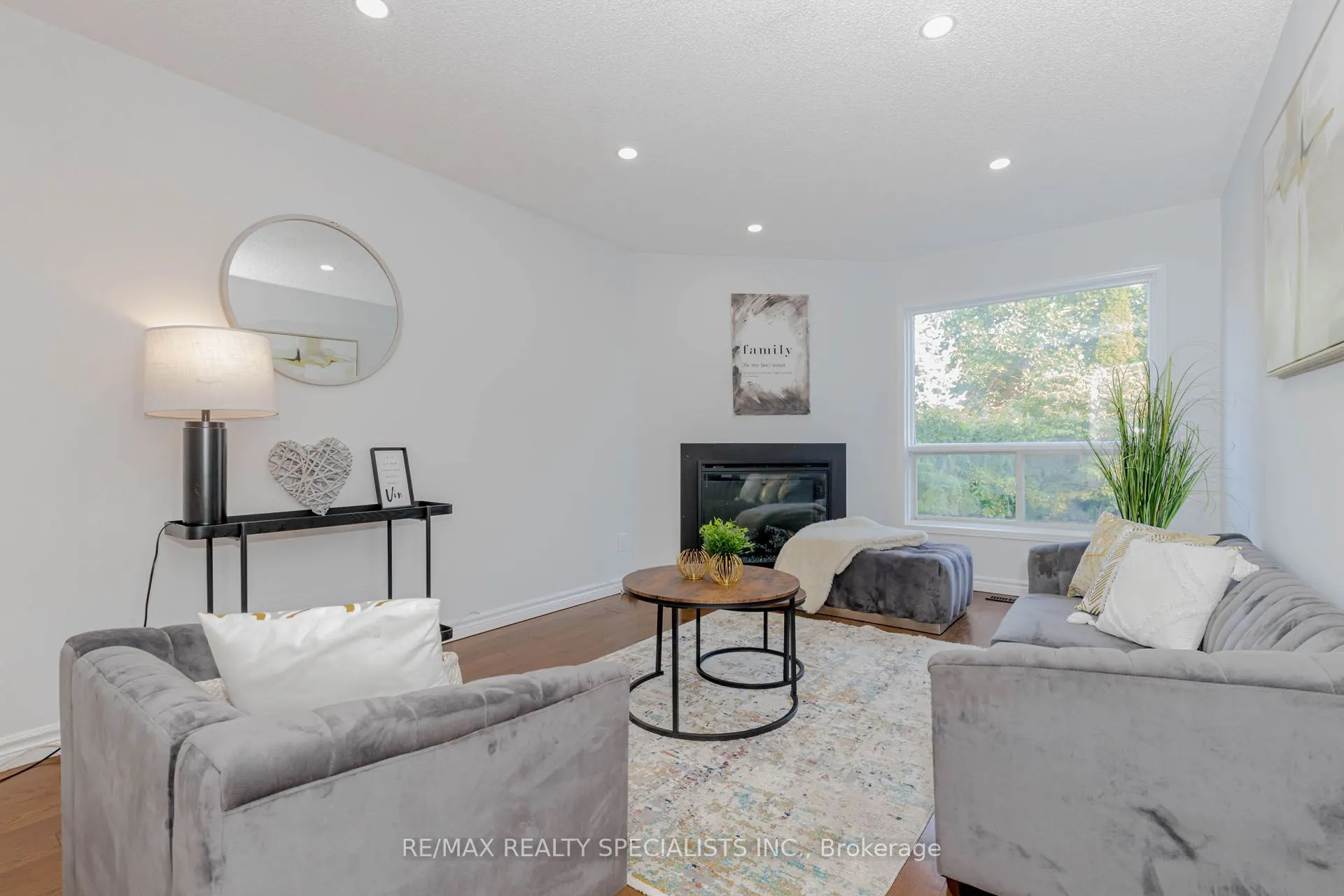 5989 Aquarius Court