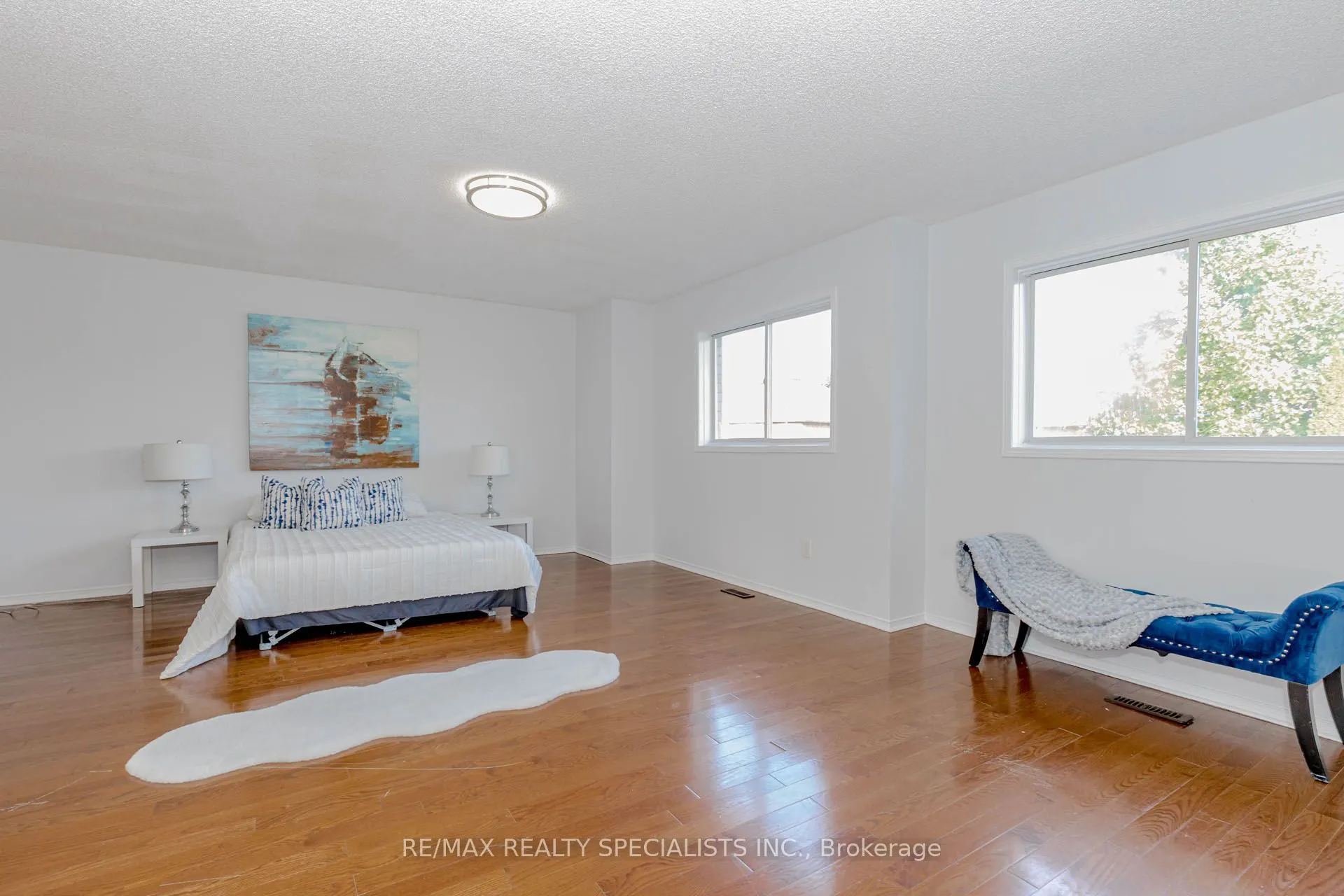 5989 Aquarius Court