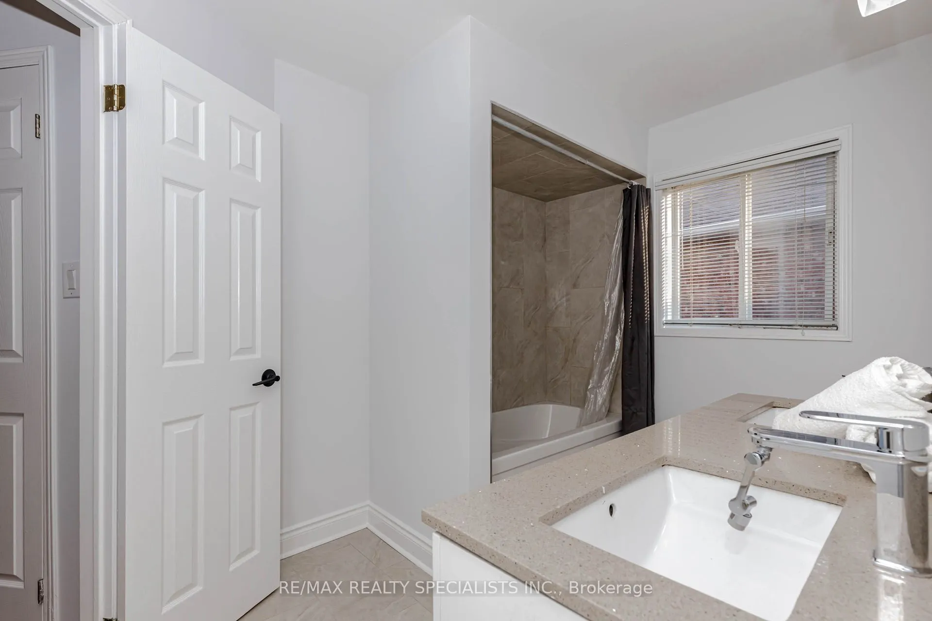 5989 Aquarius Court