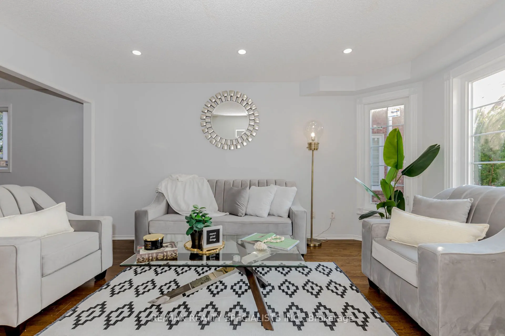 5989 Aquarius Court