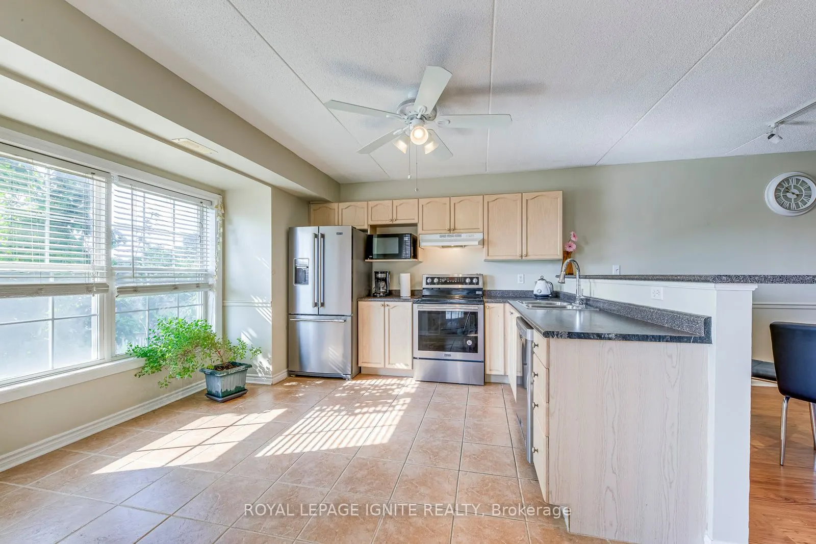 1820 Walkers Line, #211