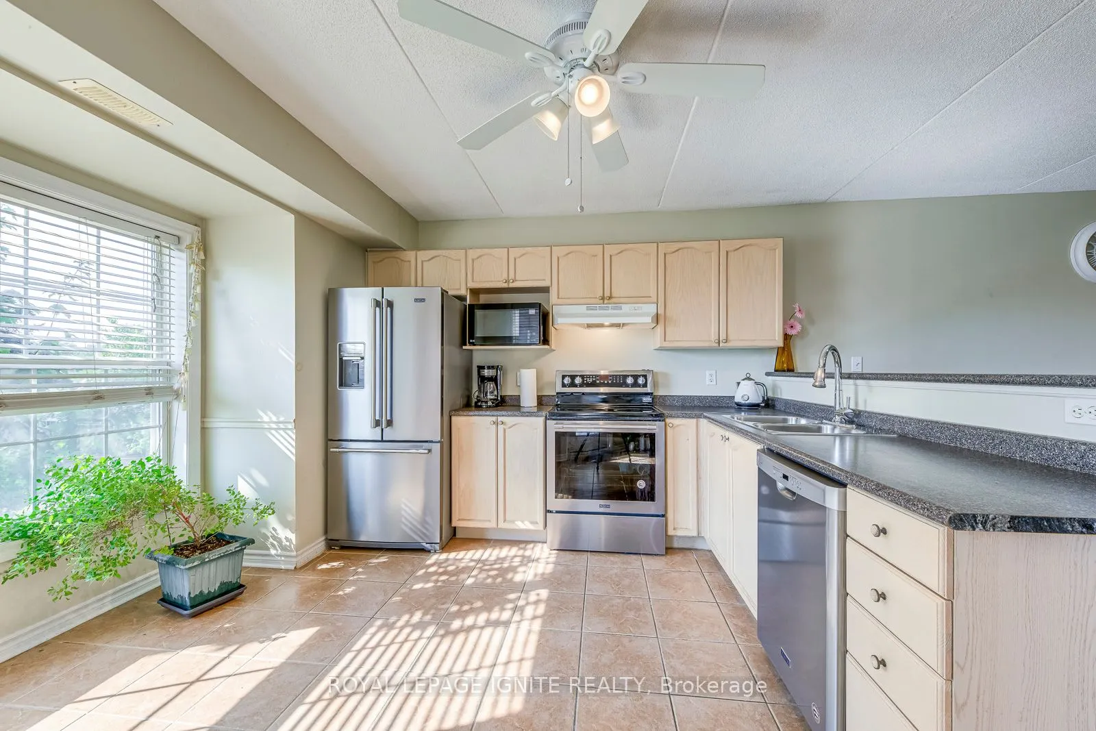 1820 Walkers Line, #211