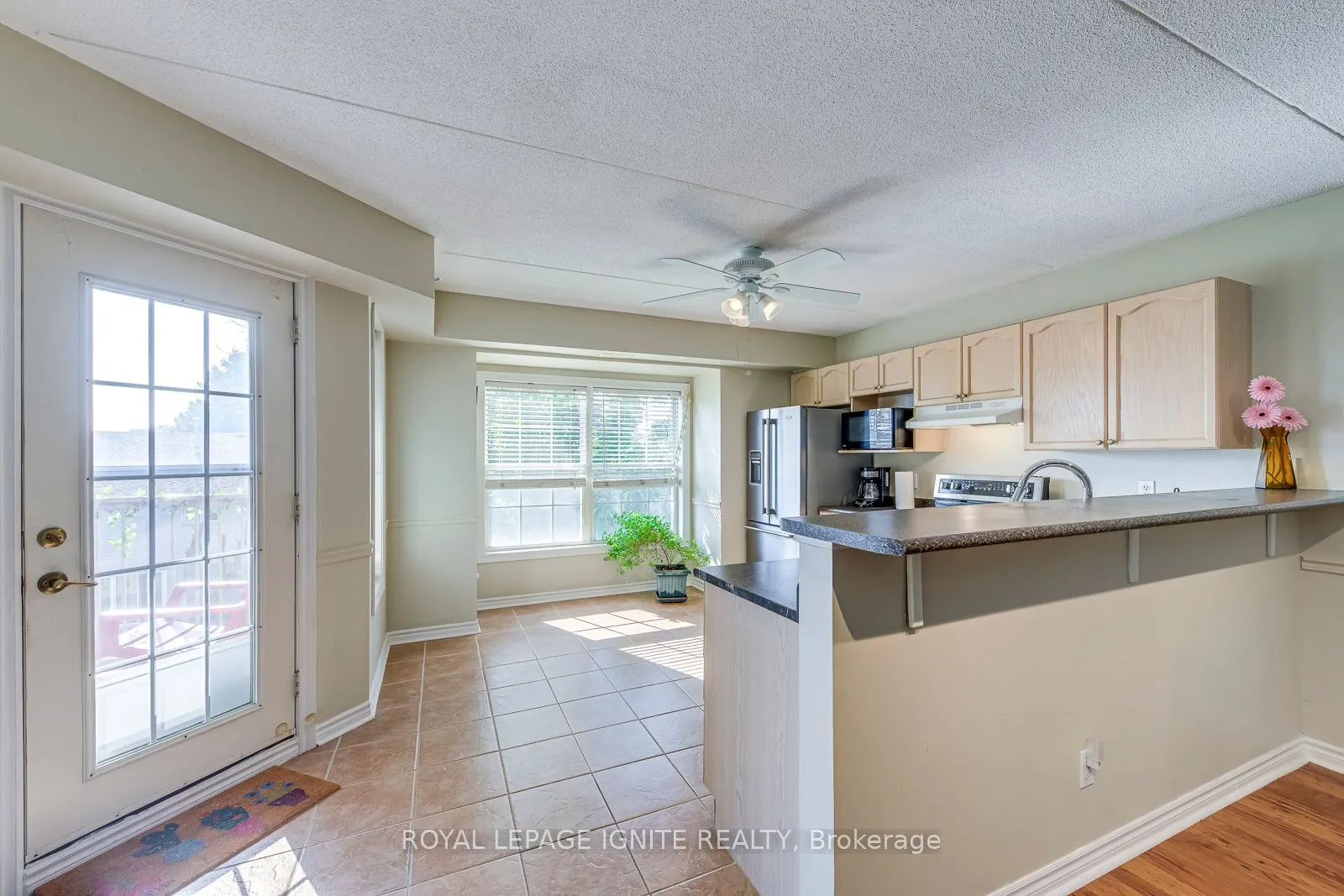 1820 Walkers Line, #211