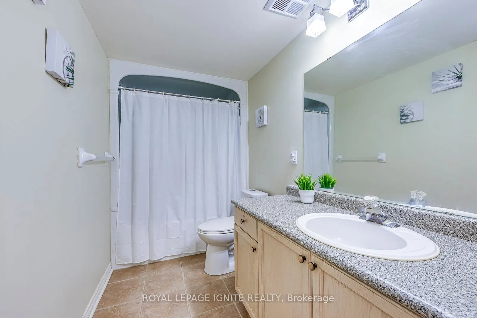 1820 Walkers Line, #211