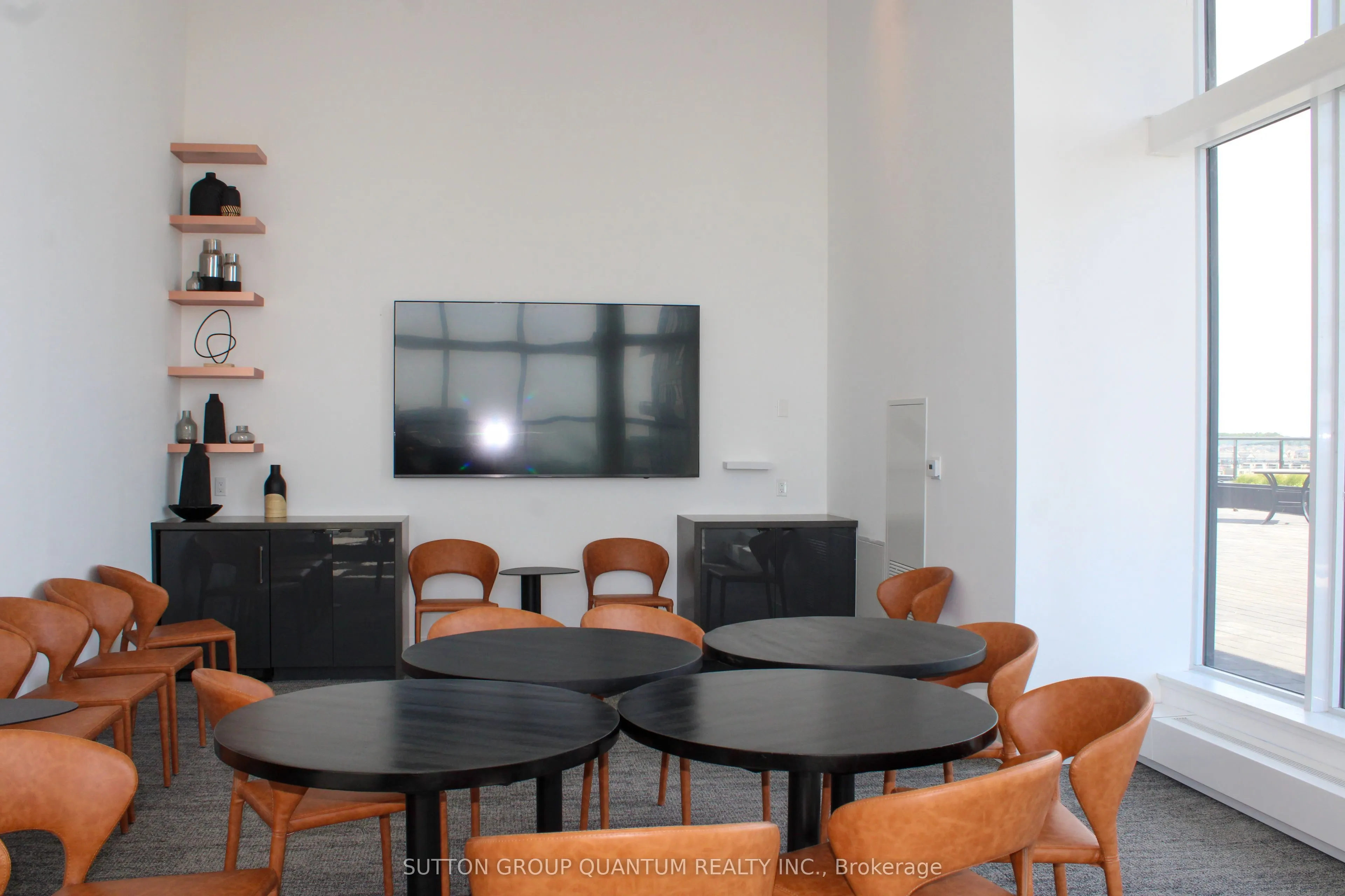 2489 Taunton Road, #611