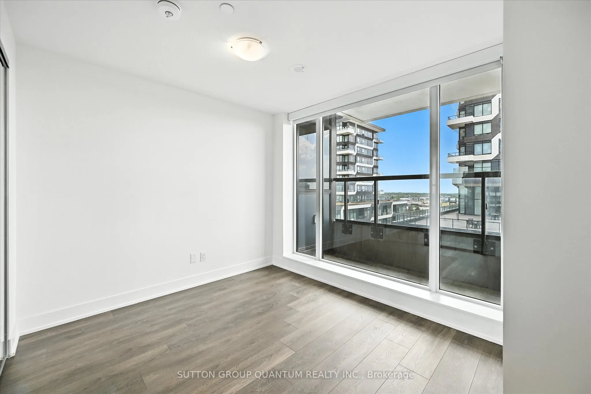 2489 Taunton Road, #611