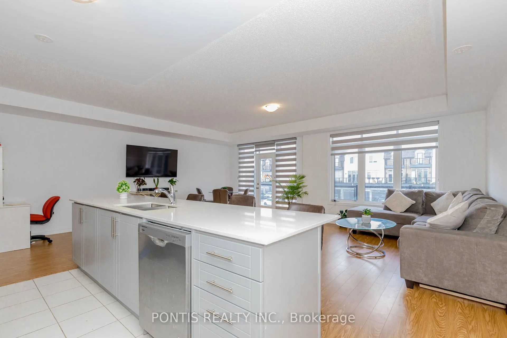 6 JOSEPH HALBERT Place