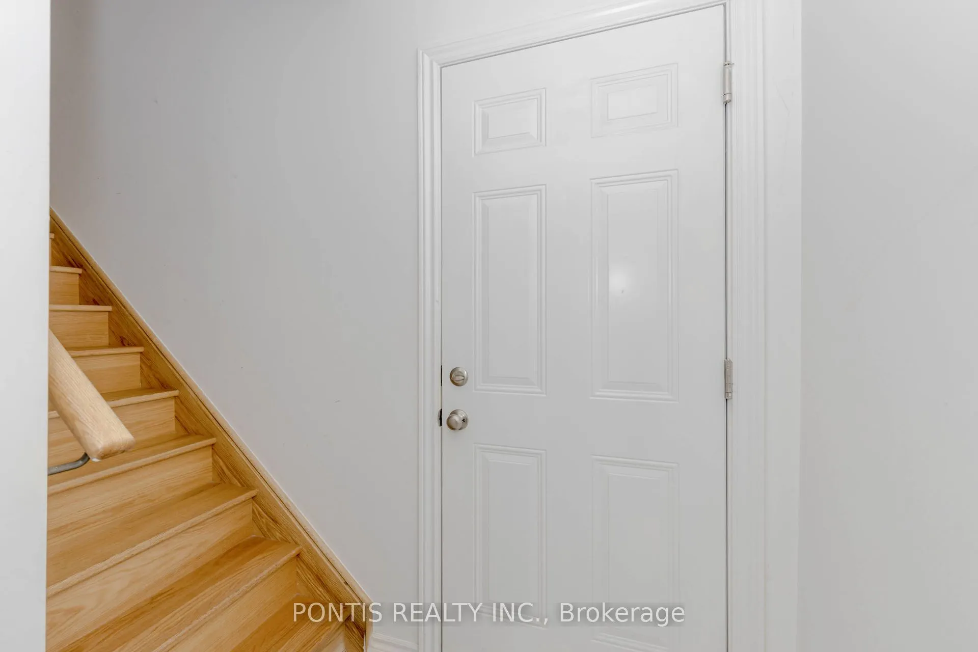 6 JOSEPH HALBERT Place