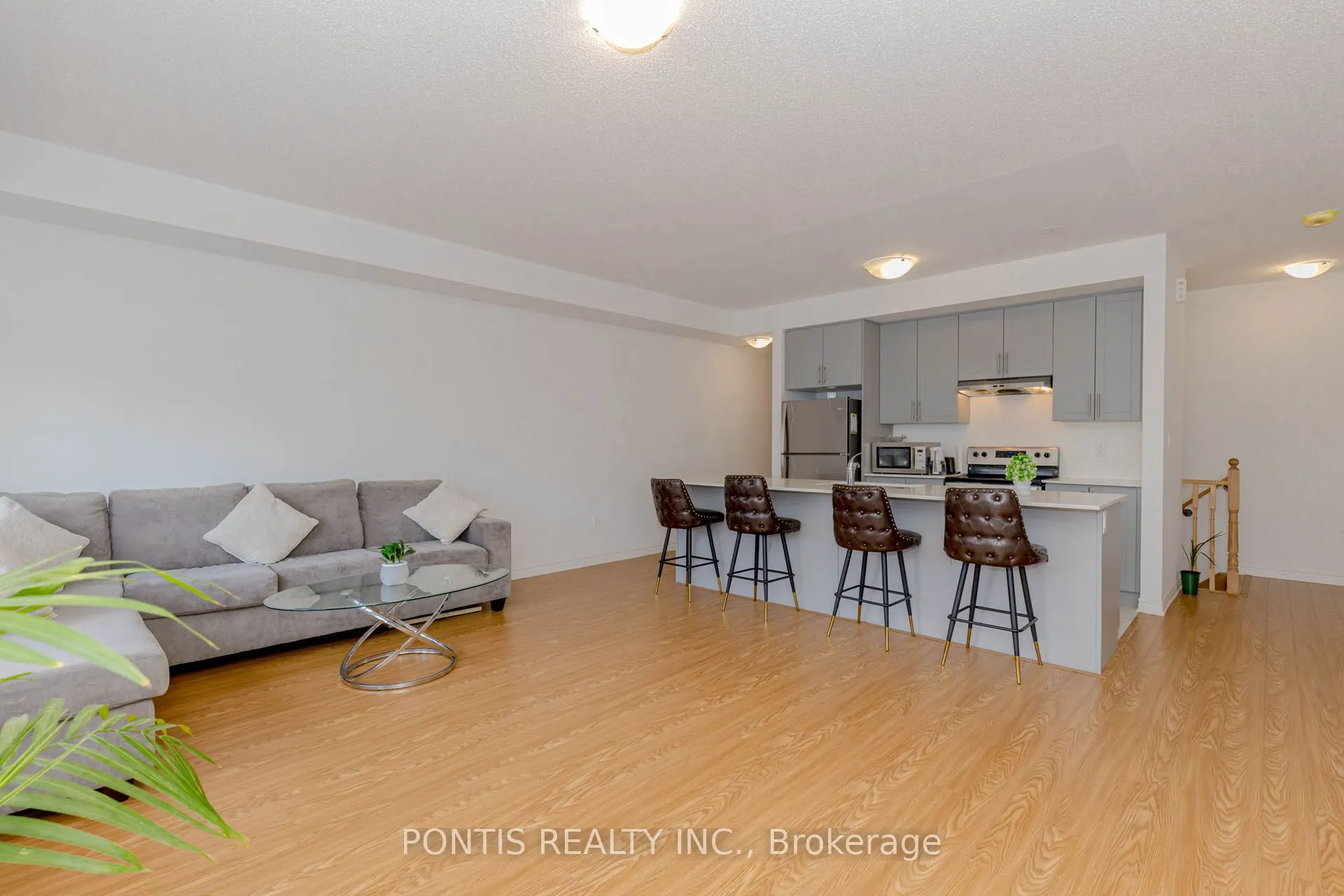 6 JOSEPH HALBERT Place