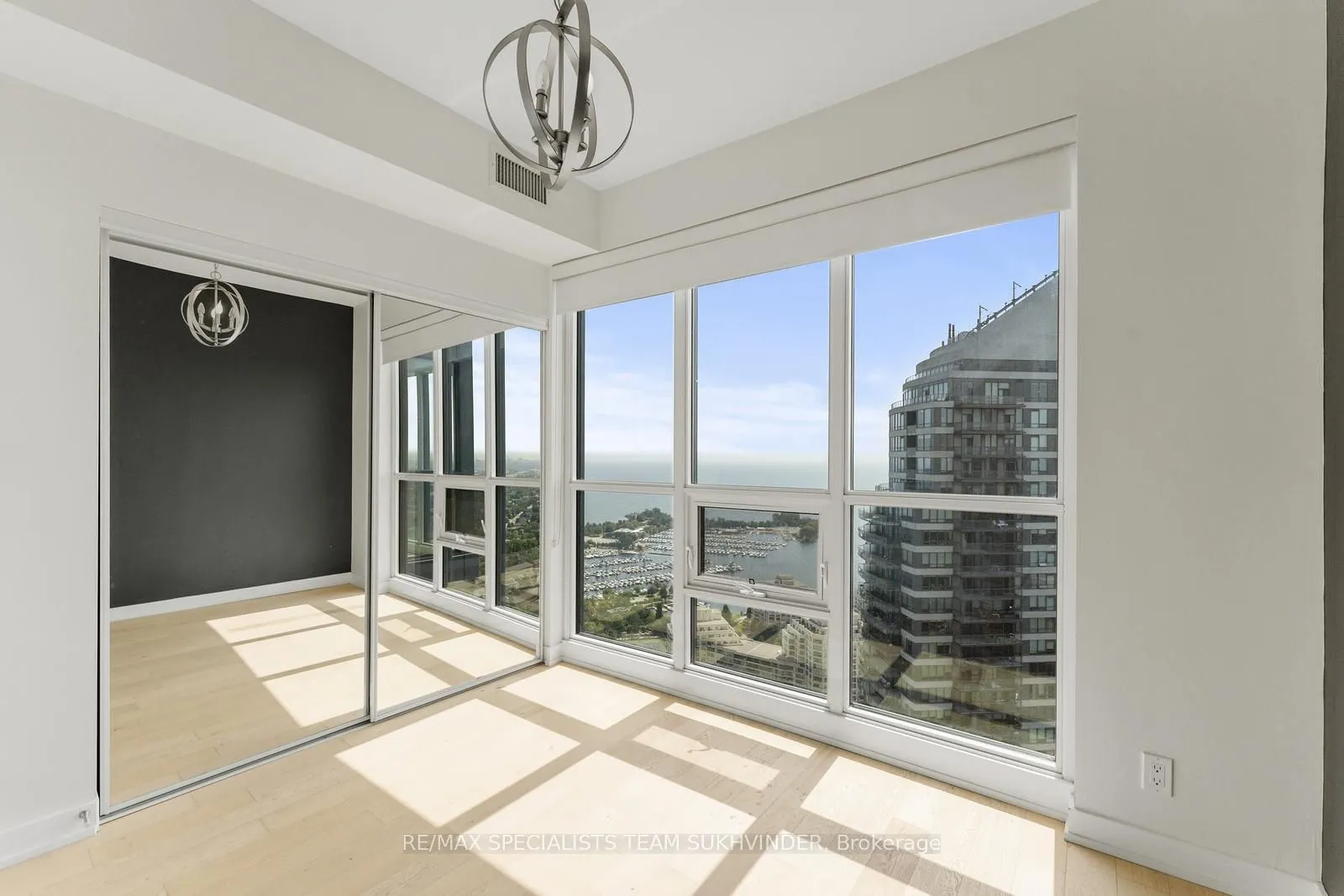 2212 Lakeshore Boulevard, #Lph03