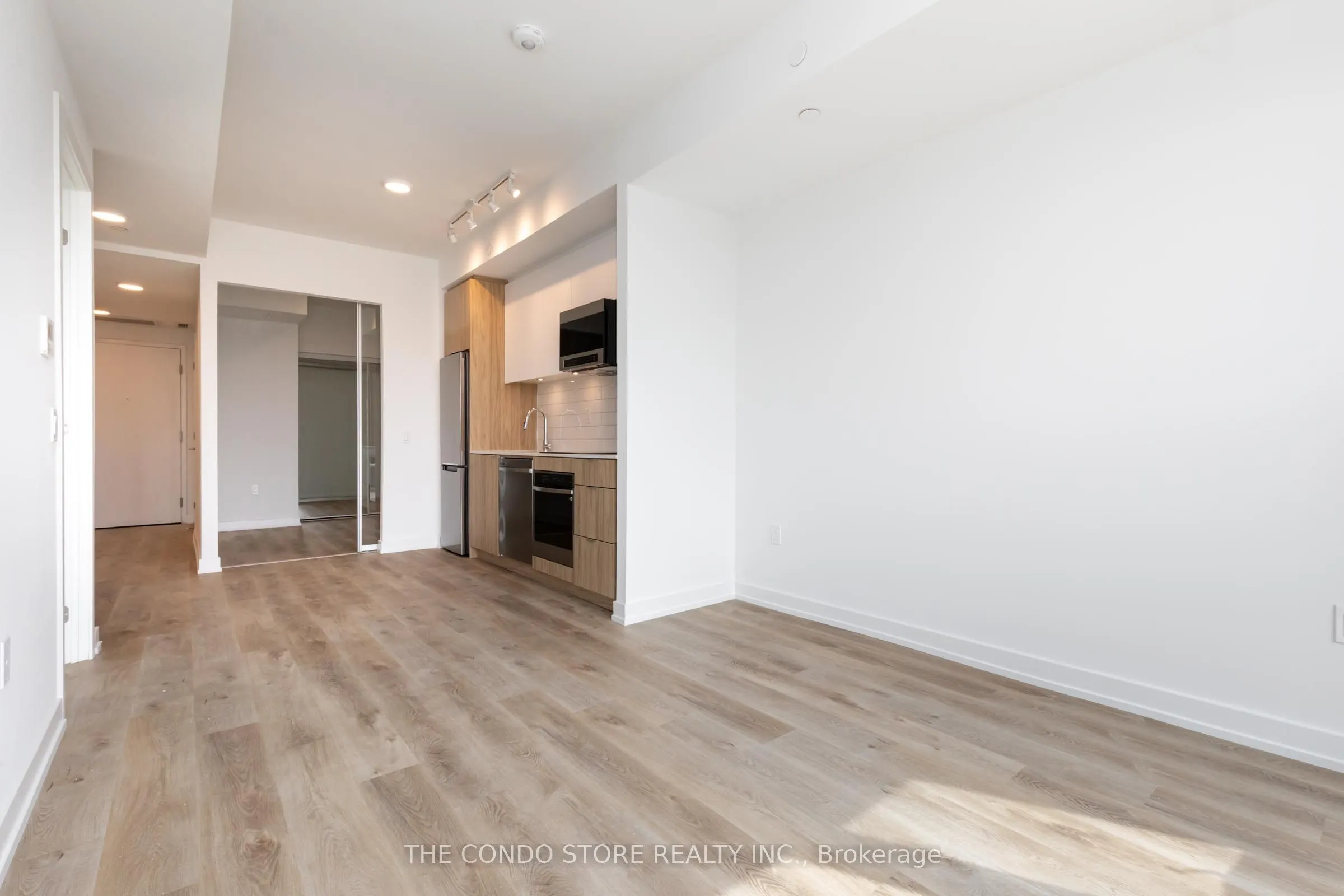 6 Chartwell Road, #410