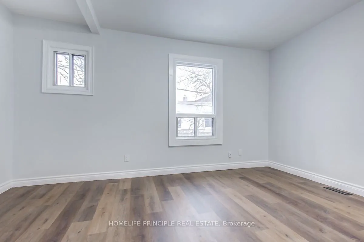 1089 Dovercourt Road, #Upper