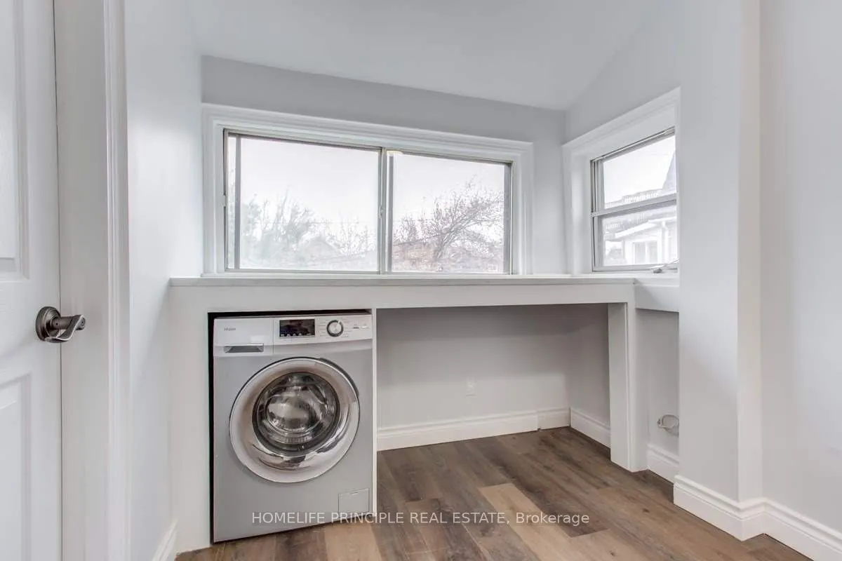 1089 Dovercourt Road, #Upper