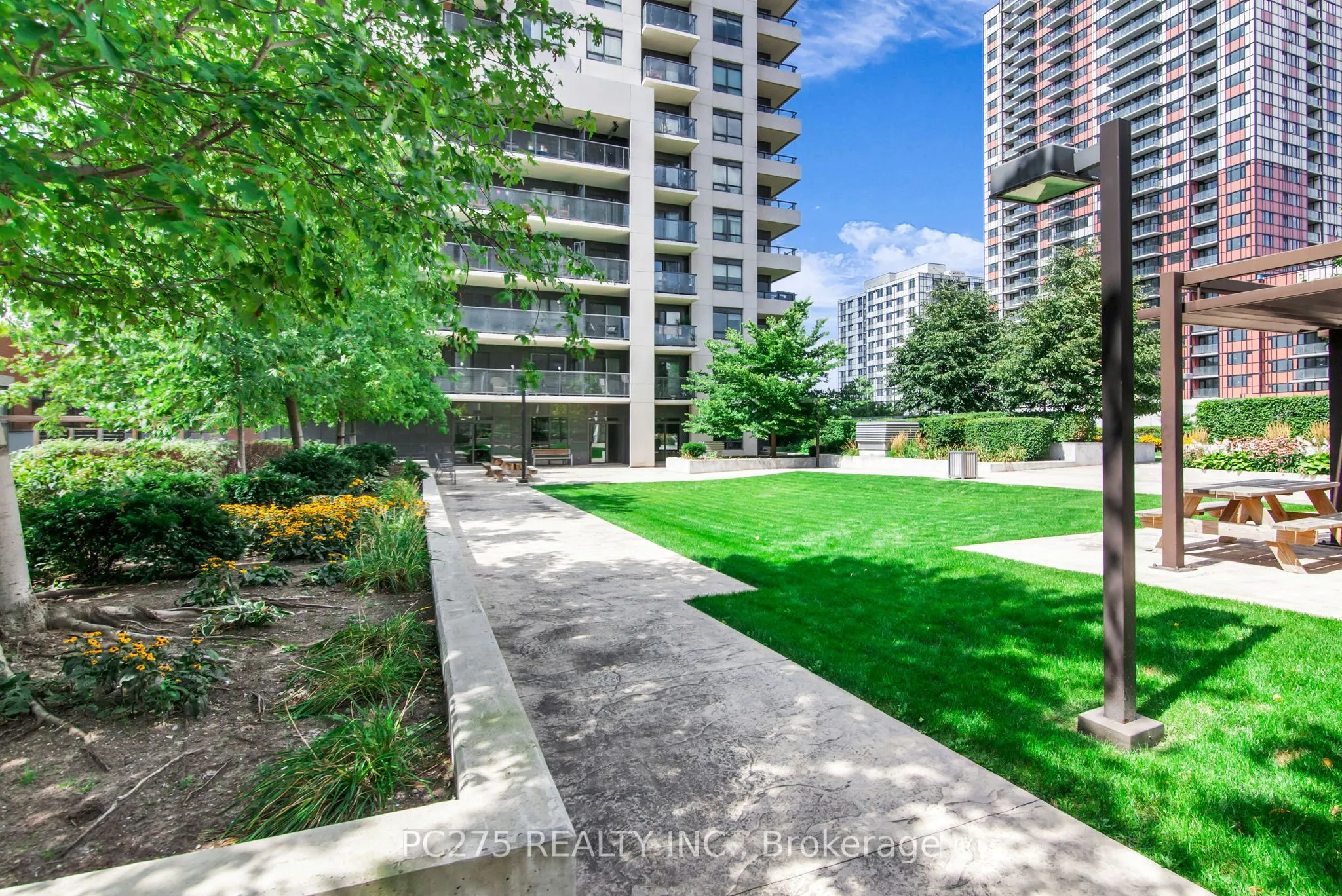 1410 Dupont Street, #2708