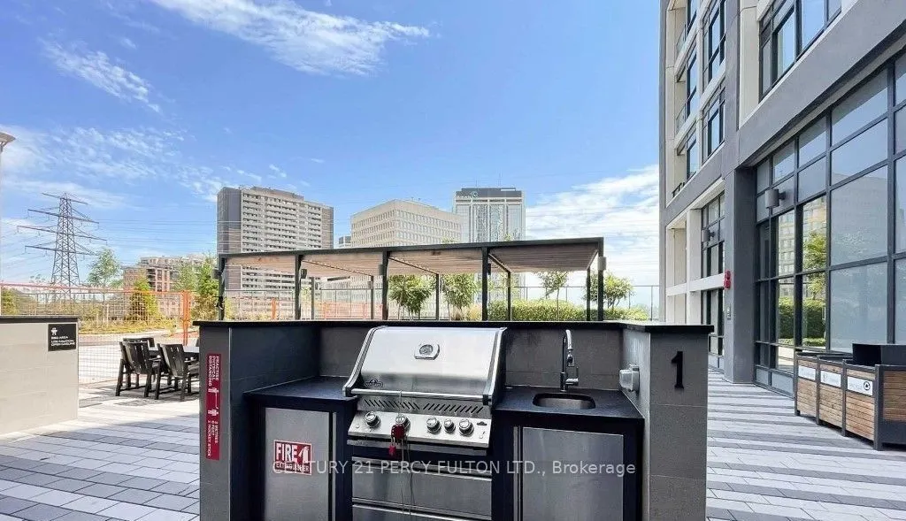 9 Mabelle Avenue, #924