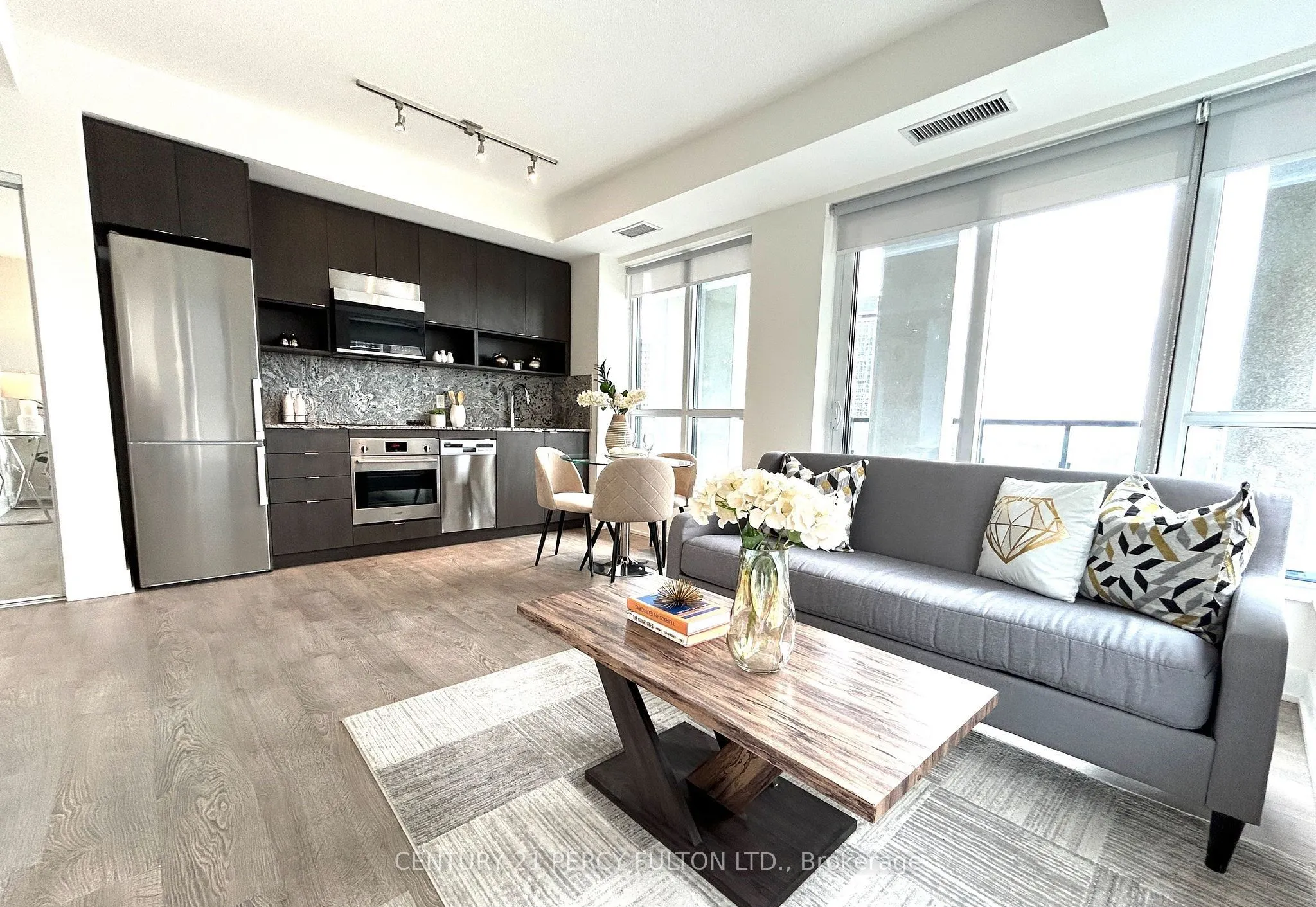 9 Mabelle Avenue, #924