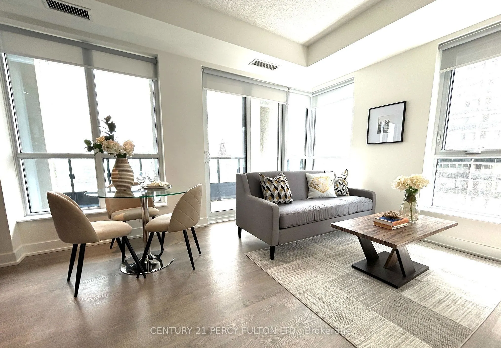 9 Mabelle Avenue, #924