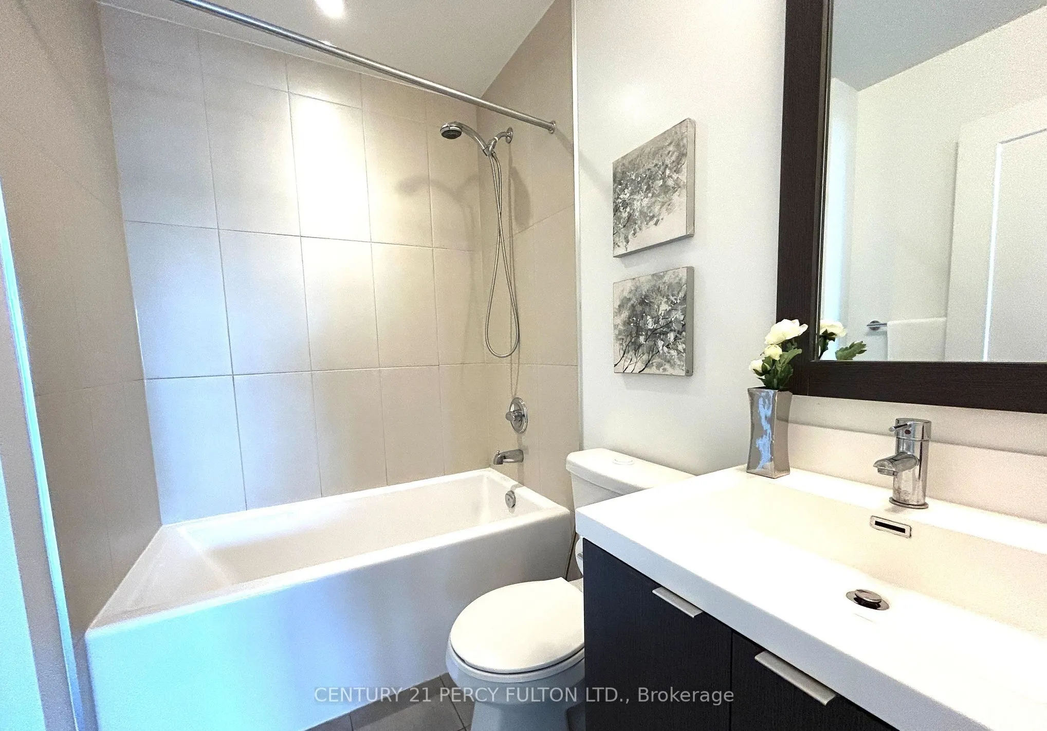 9 Mabelle Avenue, #924