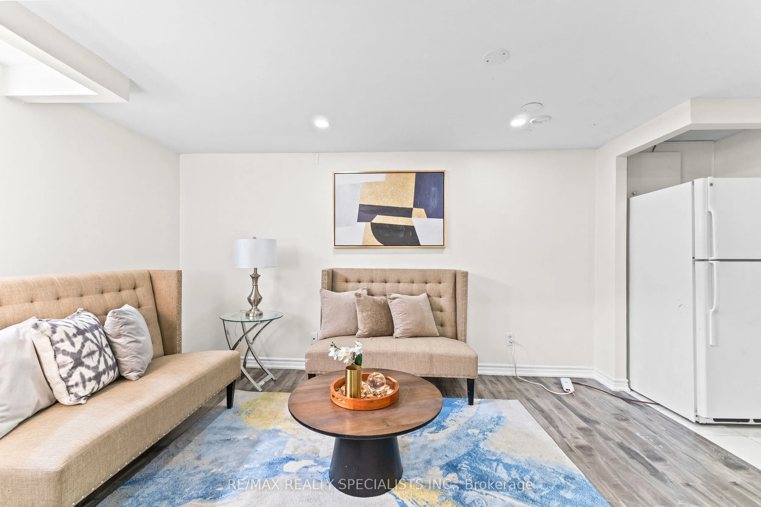 75 Winterfold Drive