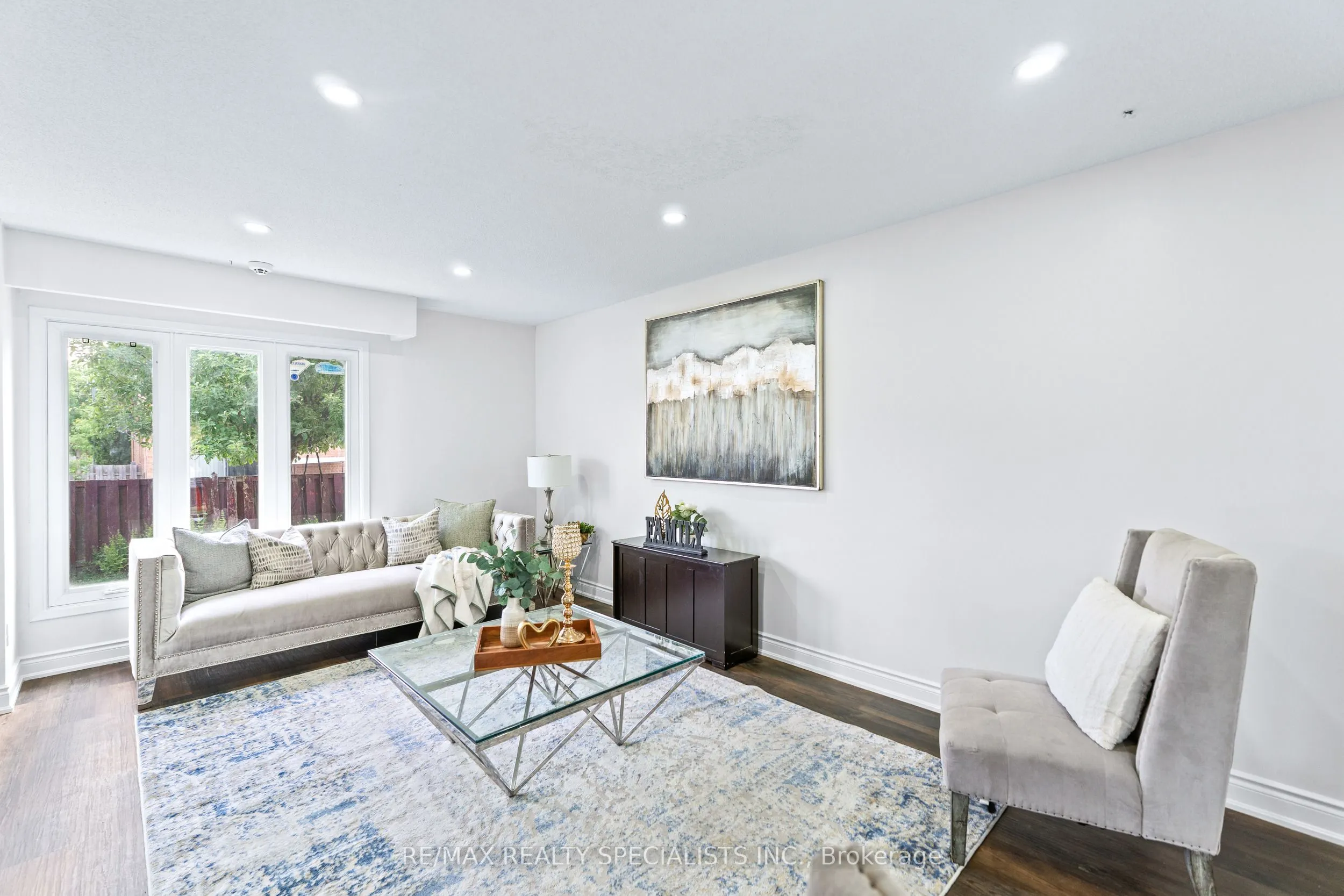 75 Winterfold Drive