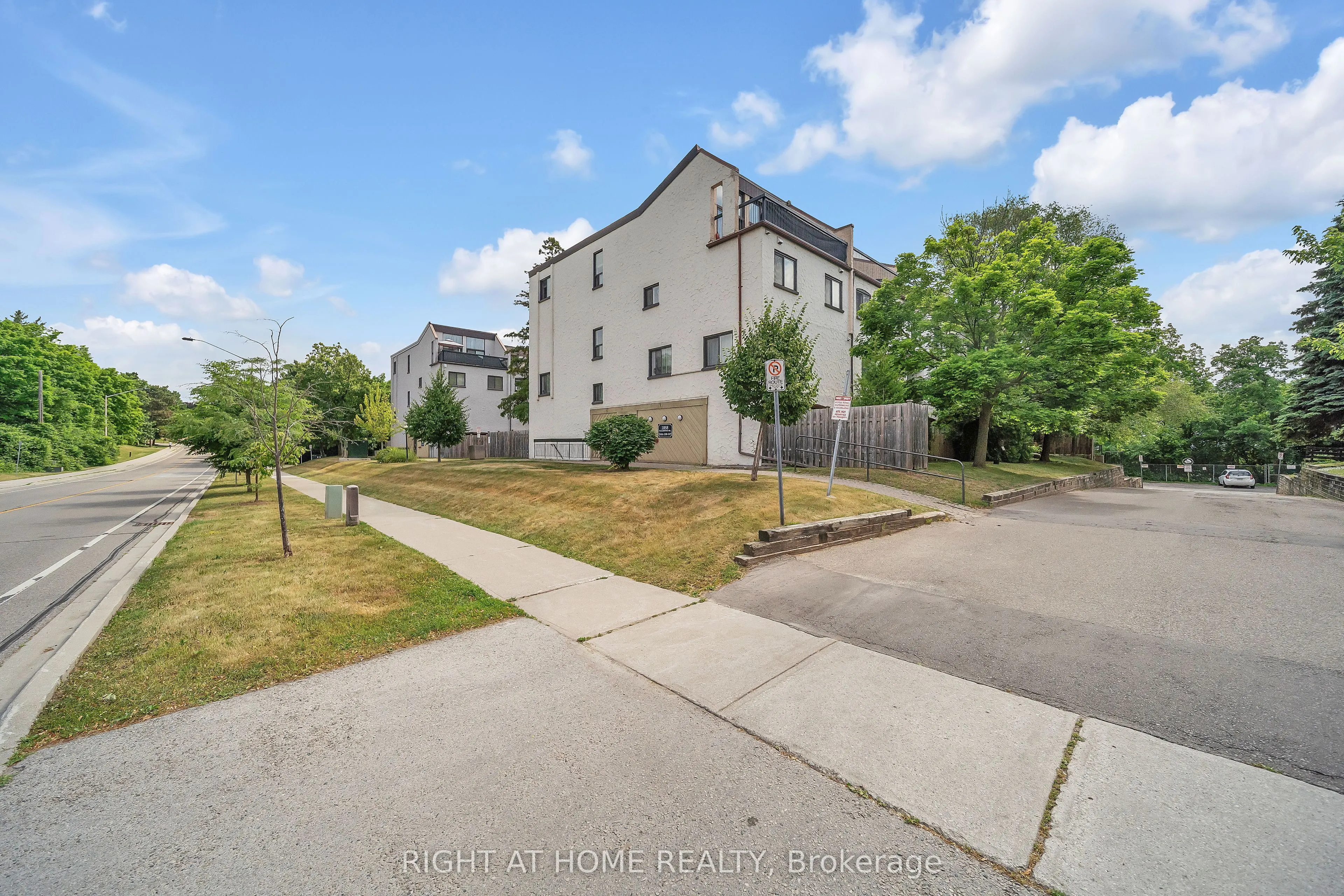 1058 Falgarwood Drive, #132