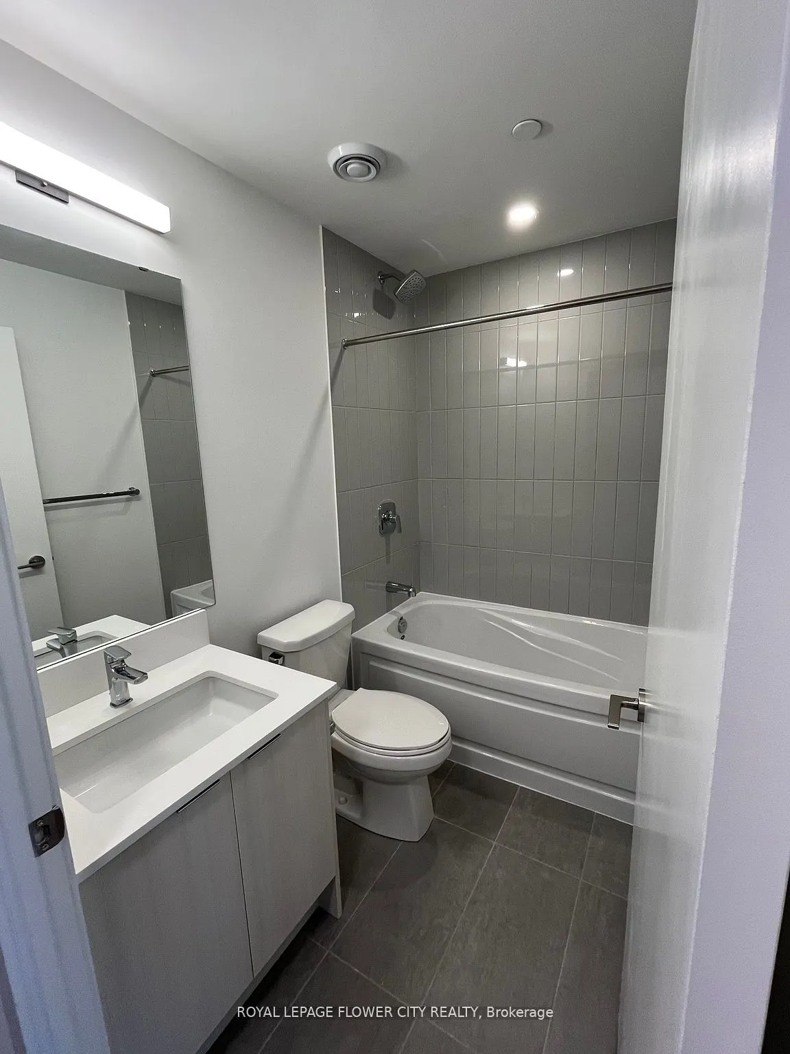 225 Malta Avenue, #1001