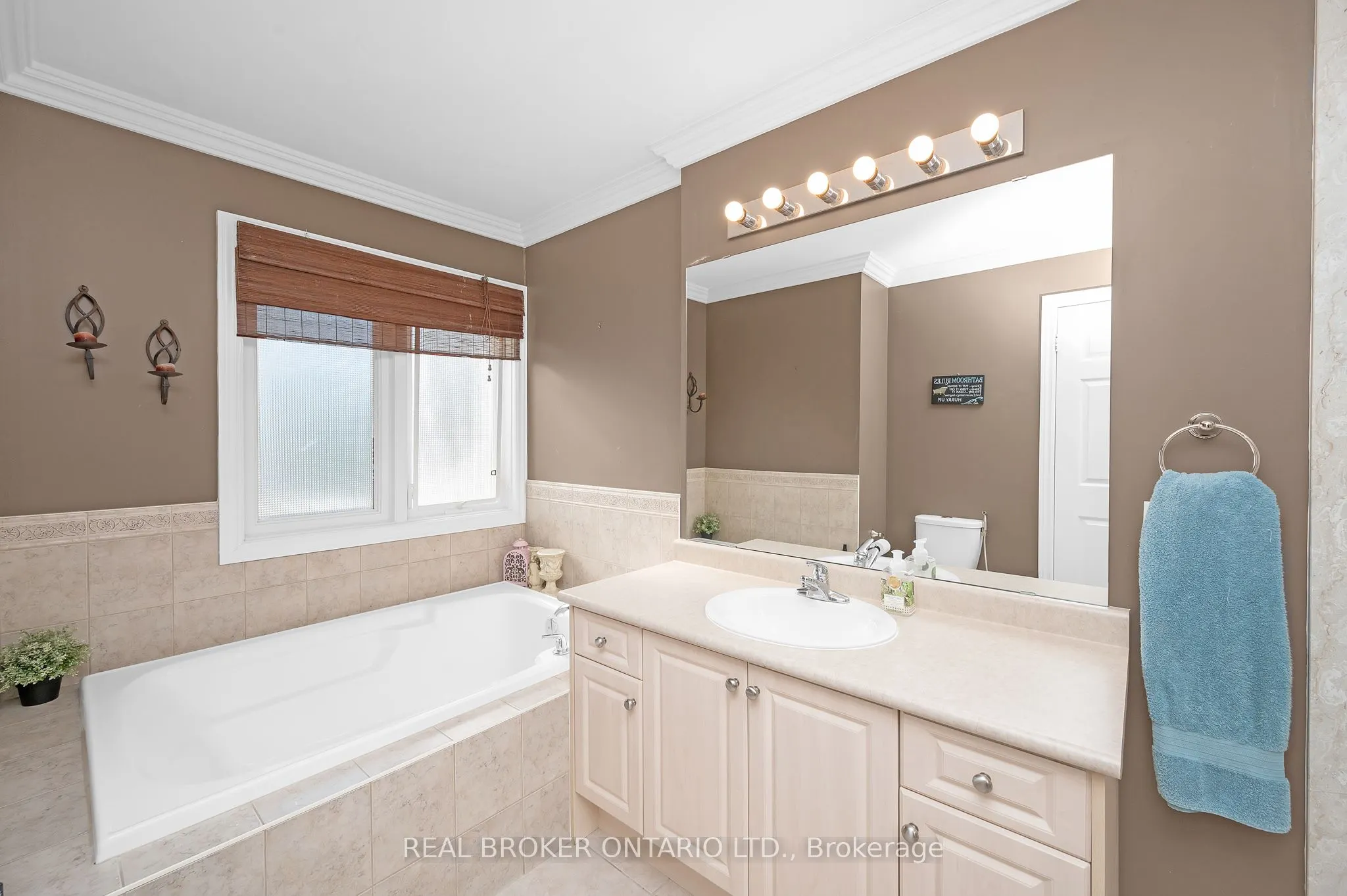 2295 Rochester Circle, #7