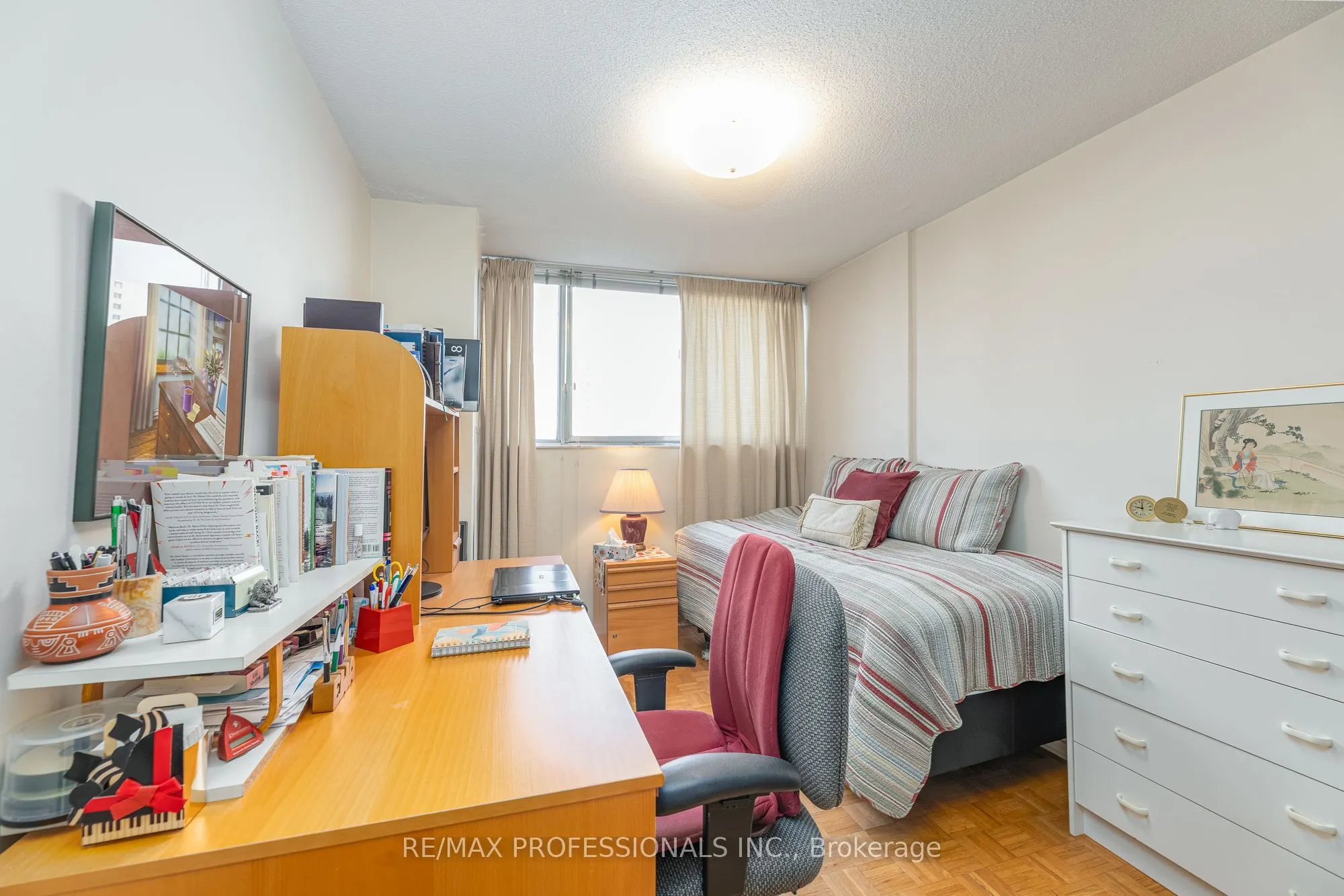 11 Wincott Drive, #907