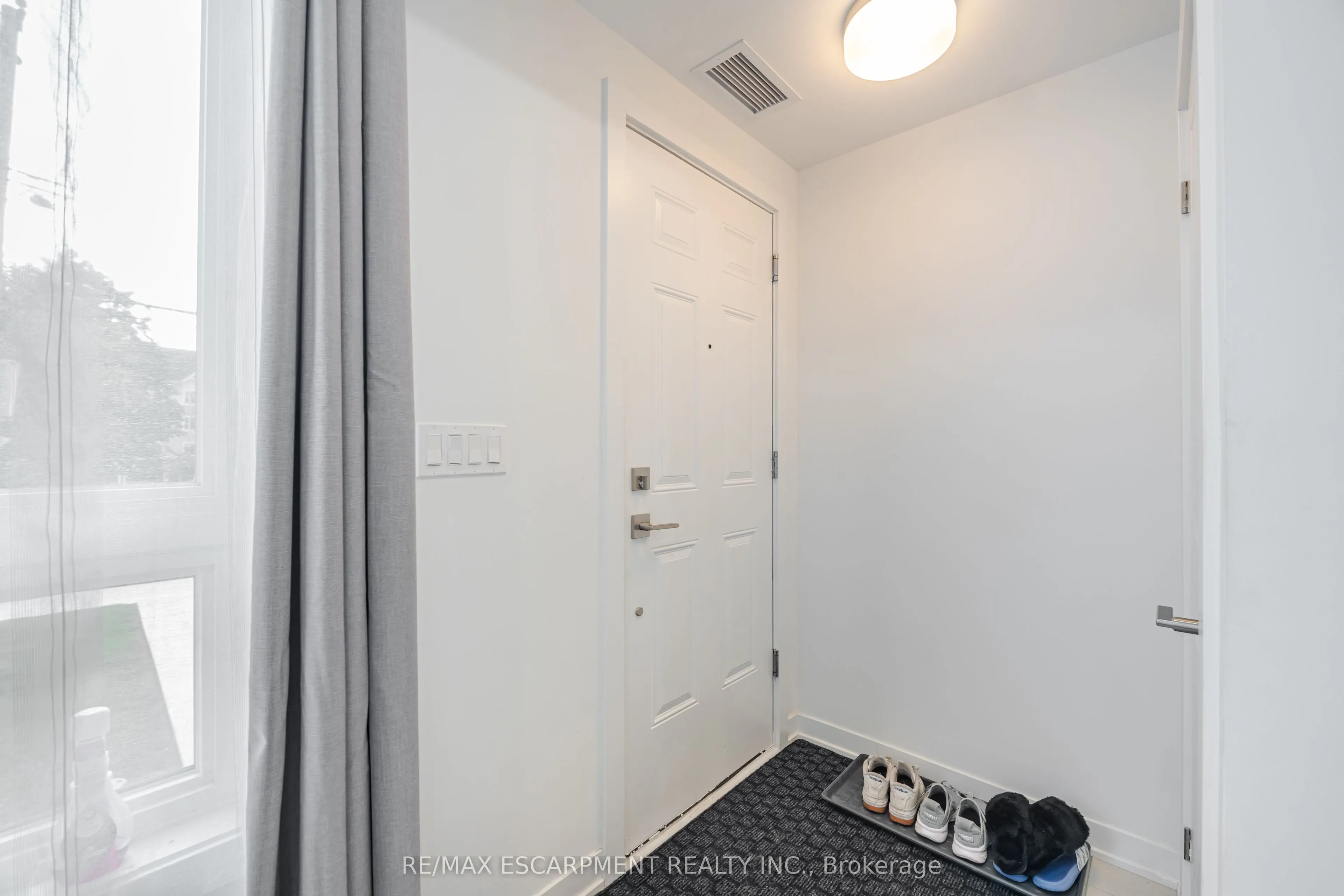 4035 Hickory Drive, #22