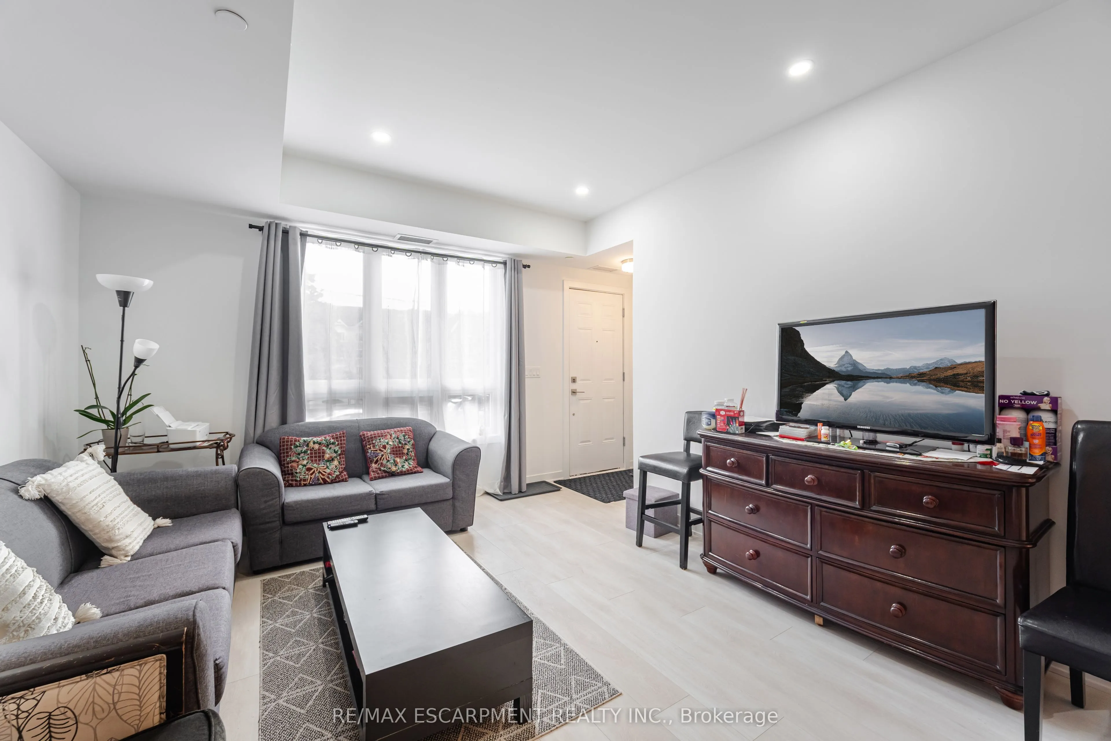 4035 Hickory Drive, #22