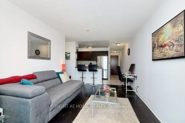 4900 Glen Erin Drive, #211