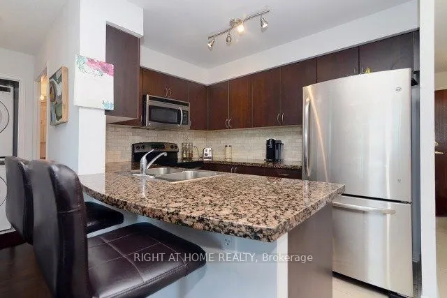 4900 Glen Erin Drive, #211