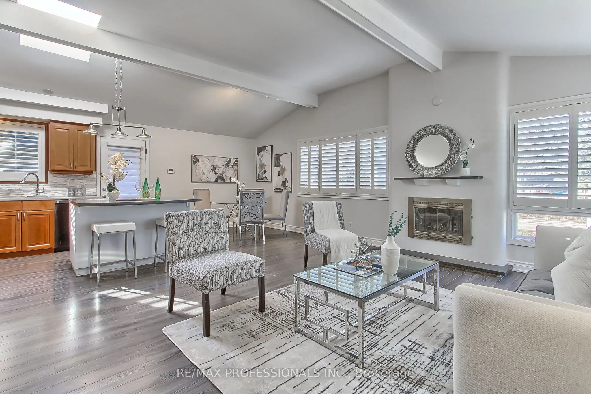 425 Canterbury Crescent