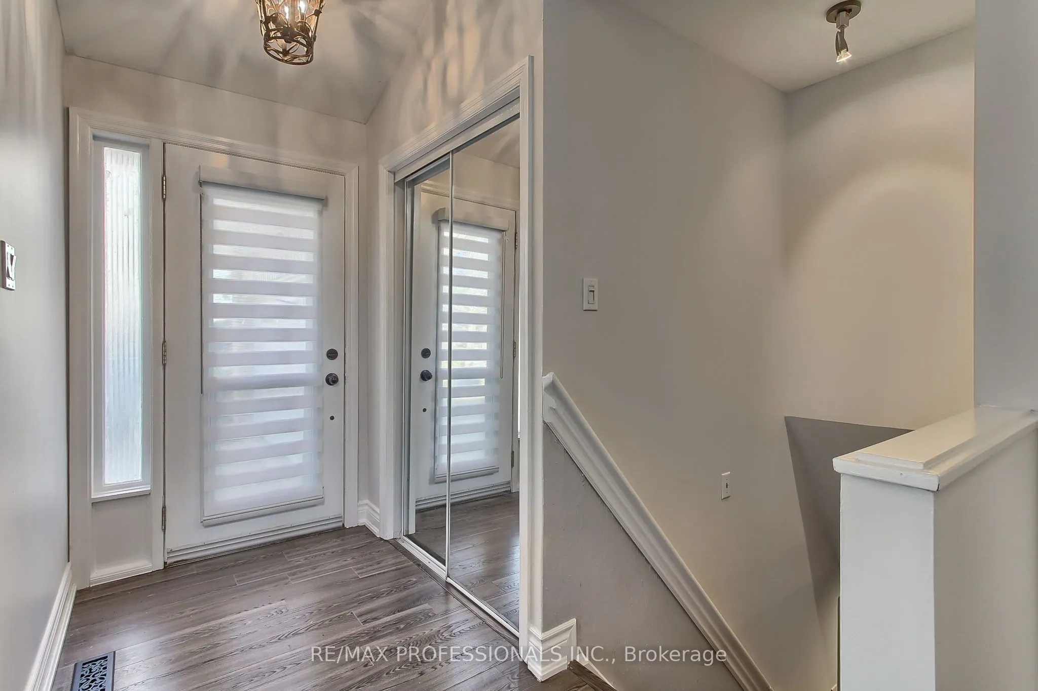 425 Canterbury Crescent