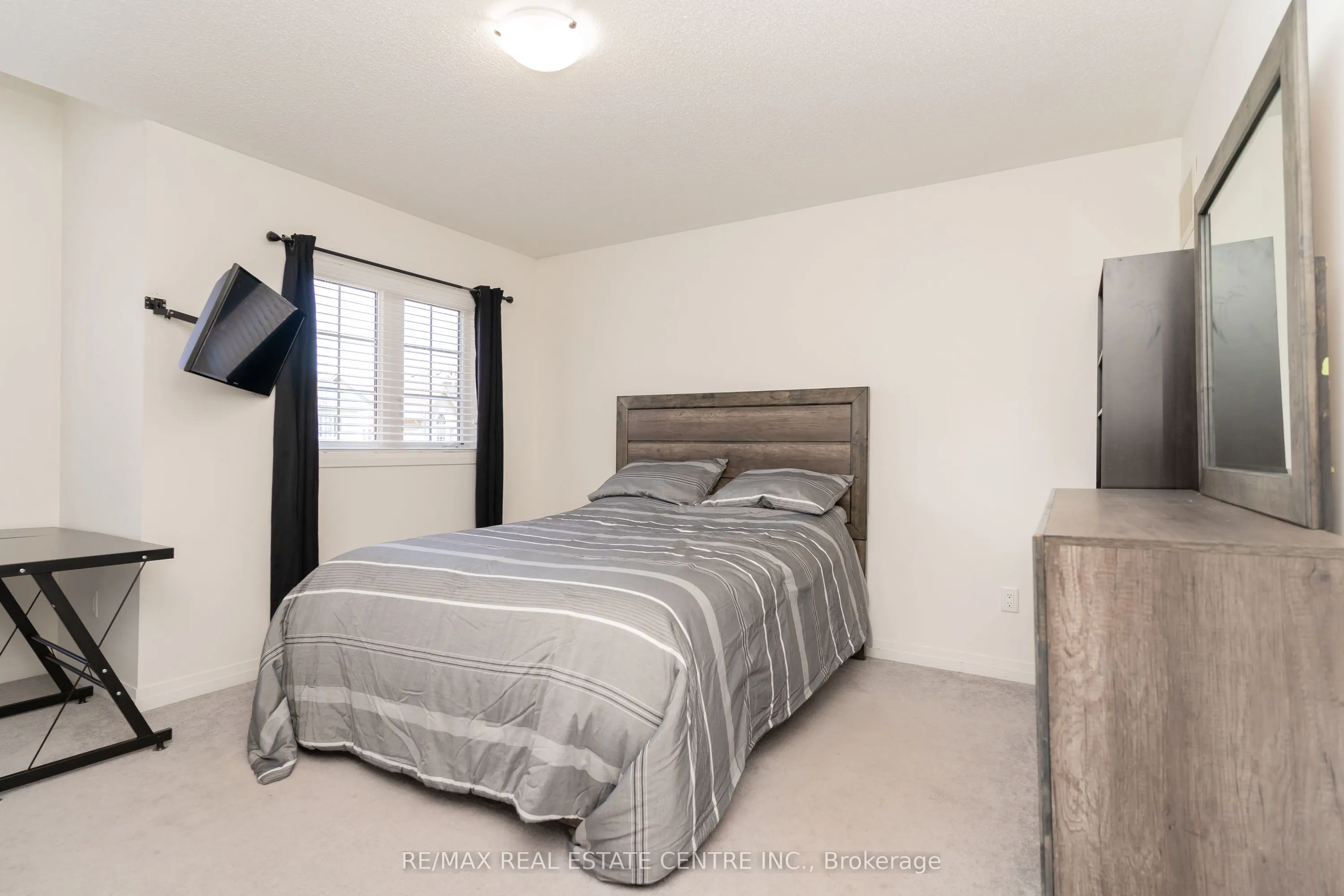 10 Drew Brown Boulevard