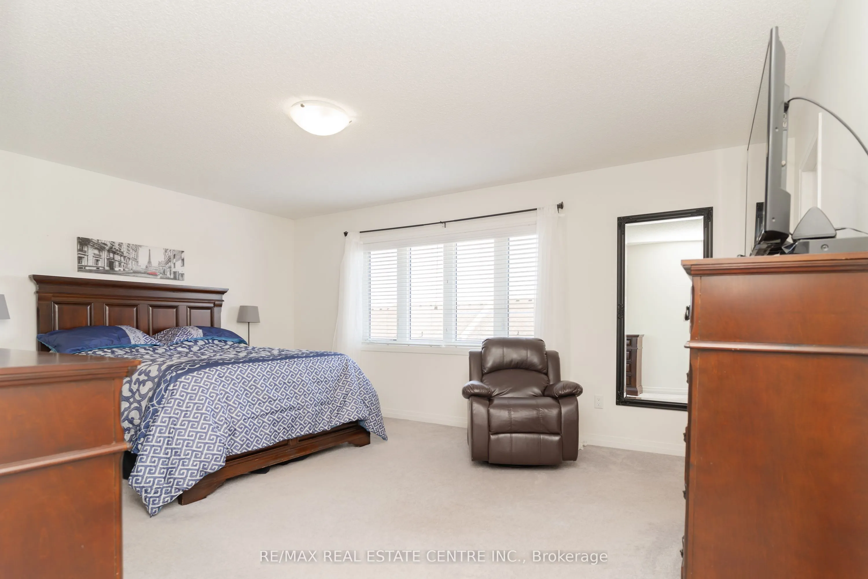 10 Drew Brown Boulevard