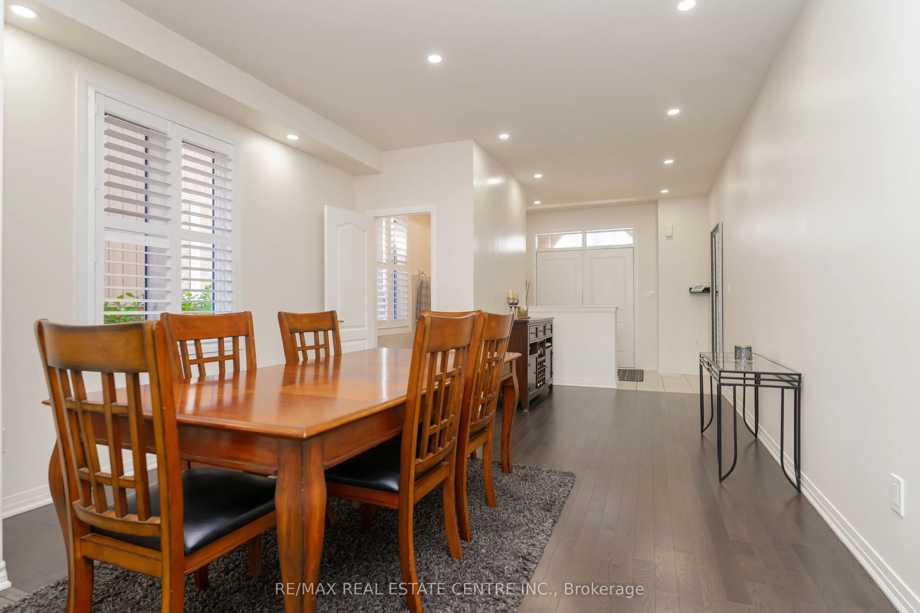 10 Drew Brown Boulevard