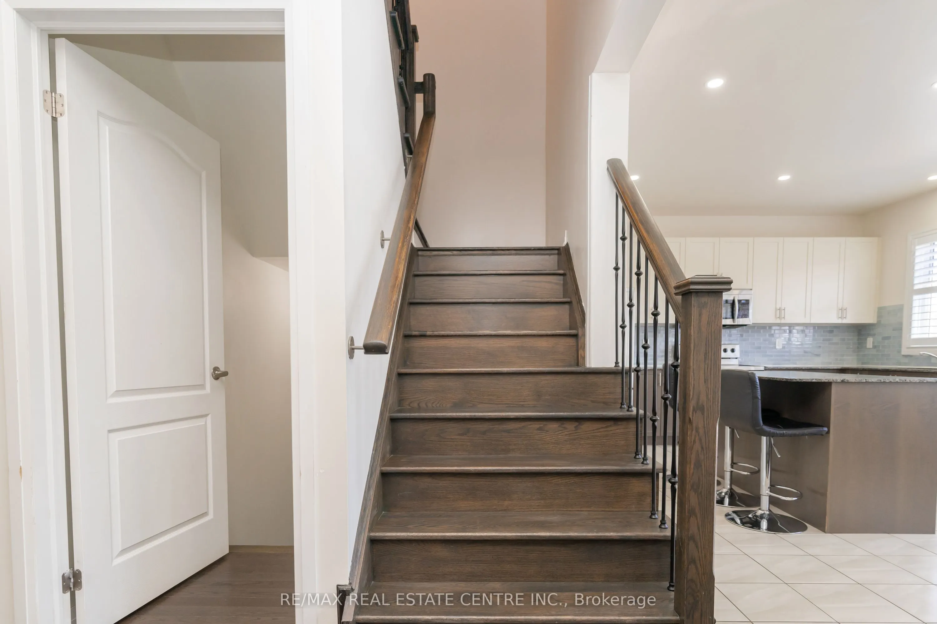 10 Drew Brown Boulevard