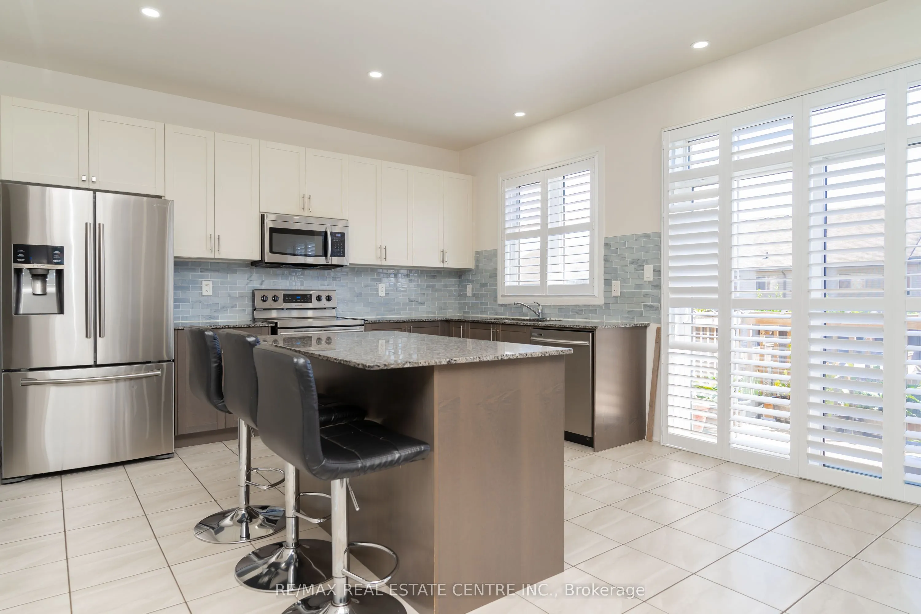 10 Drew Brown Boulevard